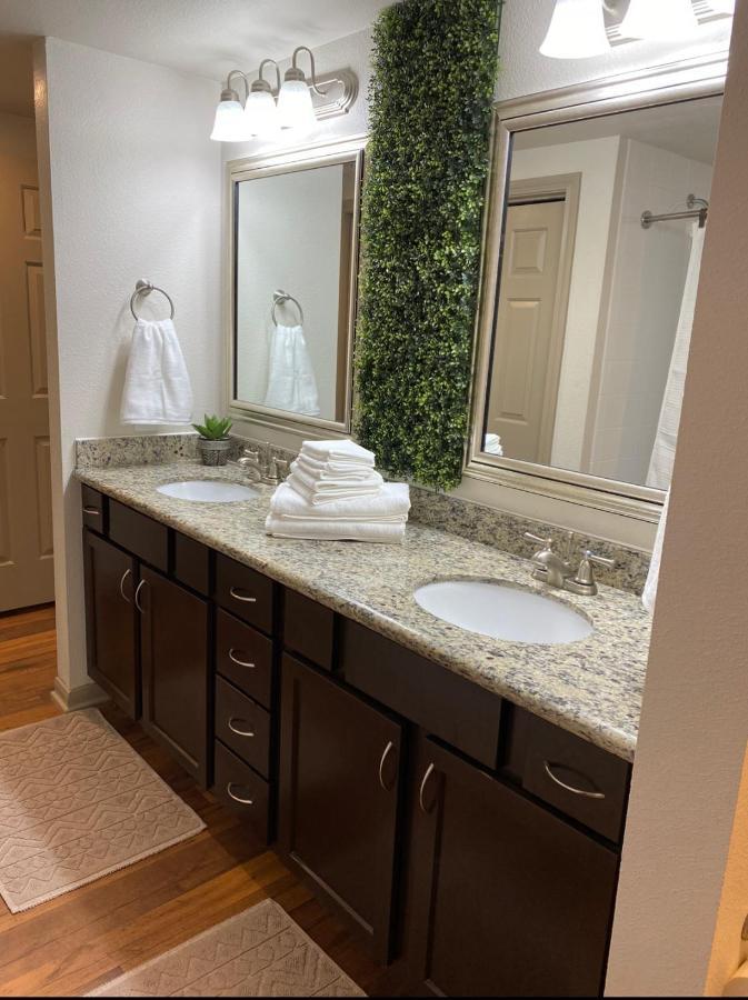 Bright & Modern Galleria Suite! 5 Star Location, Self Check In & Free Parking Χιούστον Εξωτερικό φωτογραφία